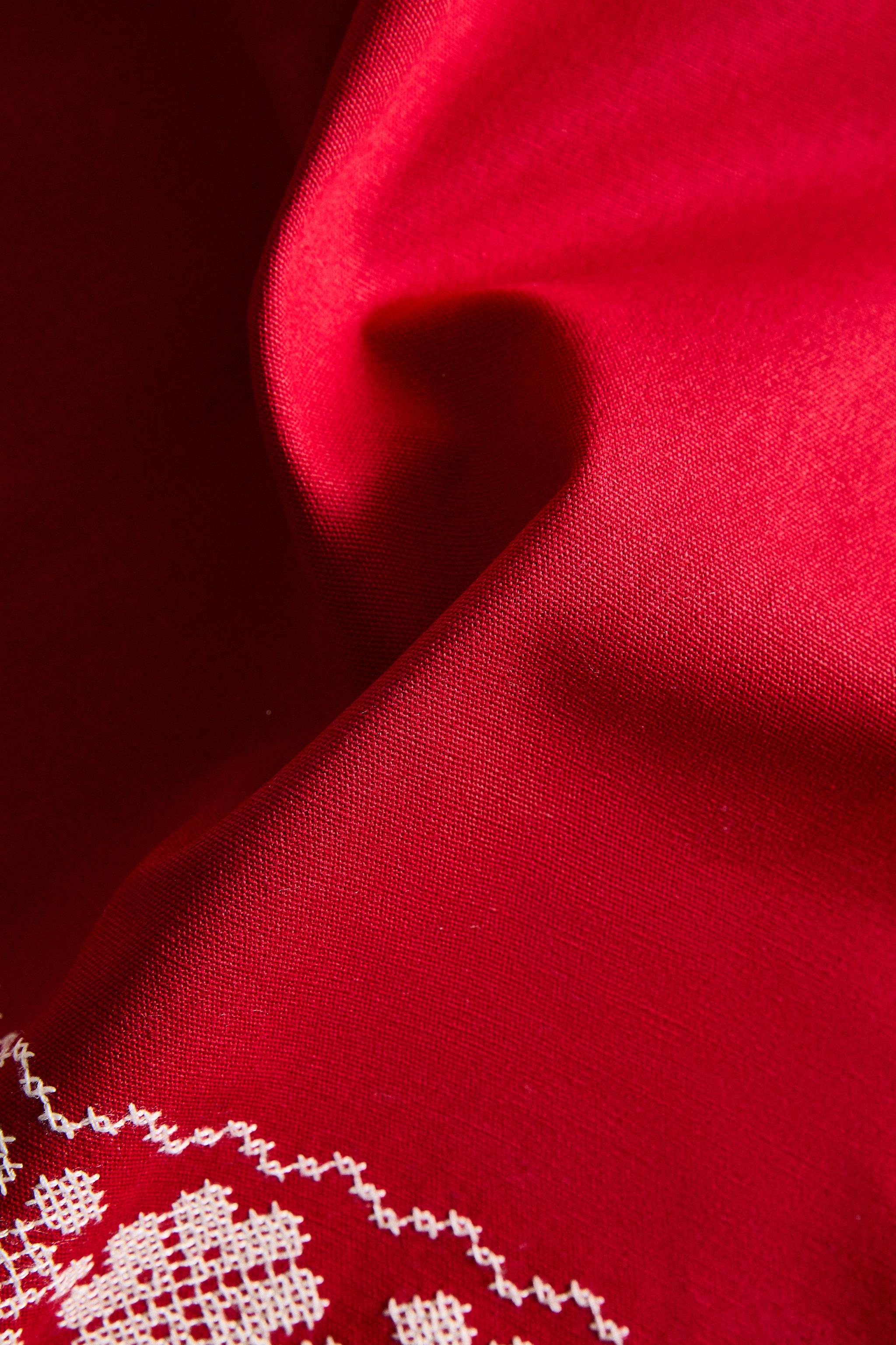 CHRISTMAS PLACEMAT WITH GEOMETRIC EMBROIDERY